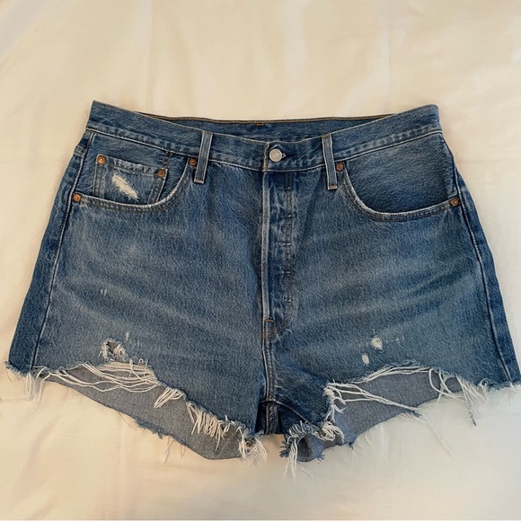 Levi's 501® Original Cutoff Shorts - Oxnard Athens Mid - 34 (18) - Picture 12 of 12